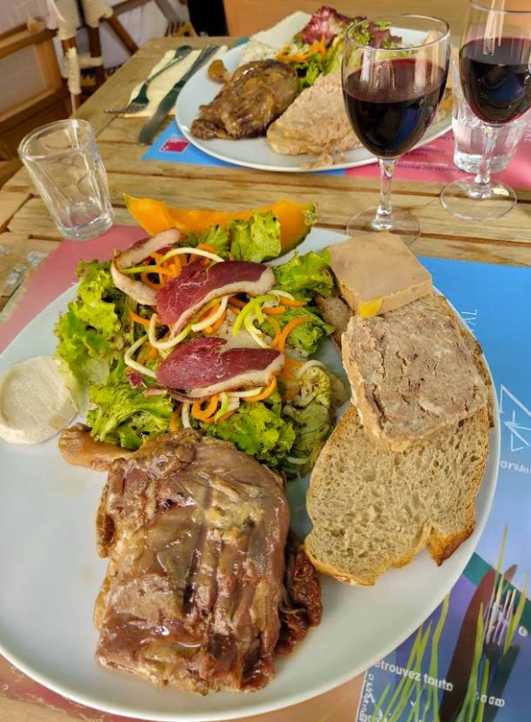 Le restaurant - Le Marché Des Délices - Resto Figeac - restaurant a faire FIGEAC